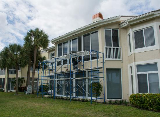 Professional replacement window installation