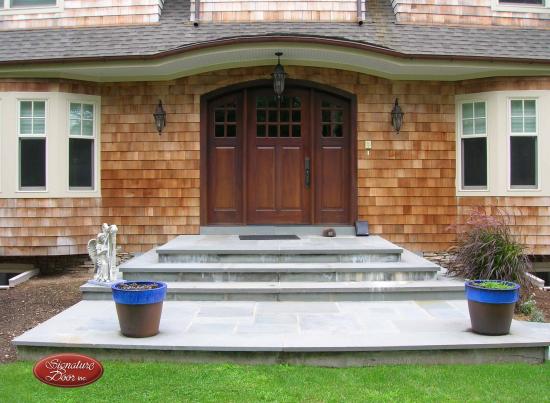 Signature Door Single Arch-Top Entry Door with Sidelites